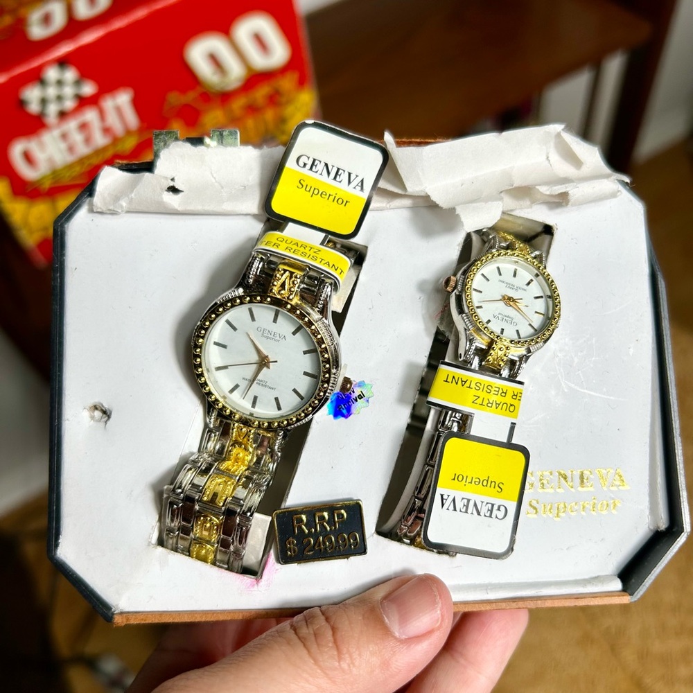 Geneva Superior Matching Men & Women Quartz Watch Set - New